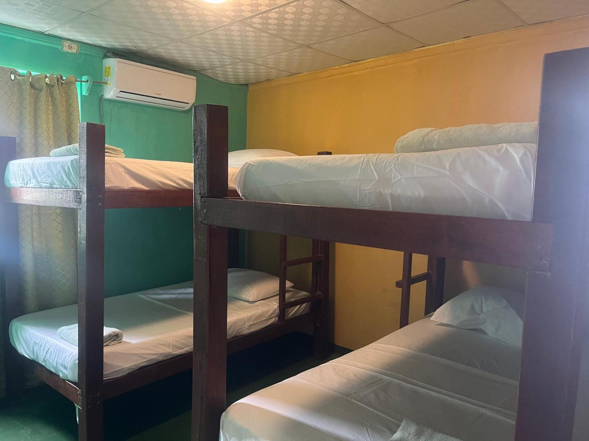Hostal Cay Bastimentos Ngoại thất bức ảnh