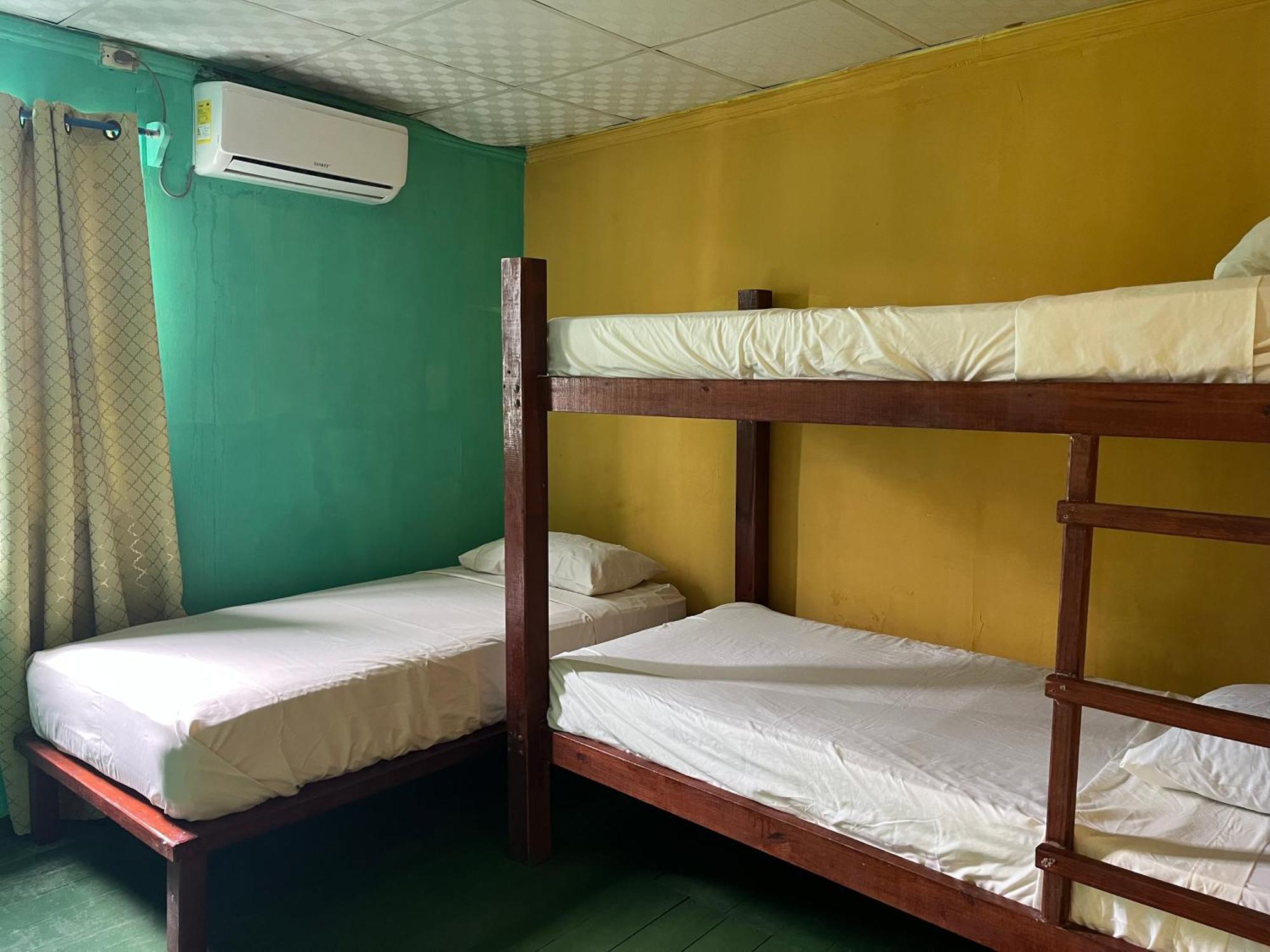 Hostal Cay Bastimentos Ngoại thất bức ảnh