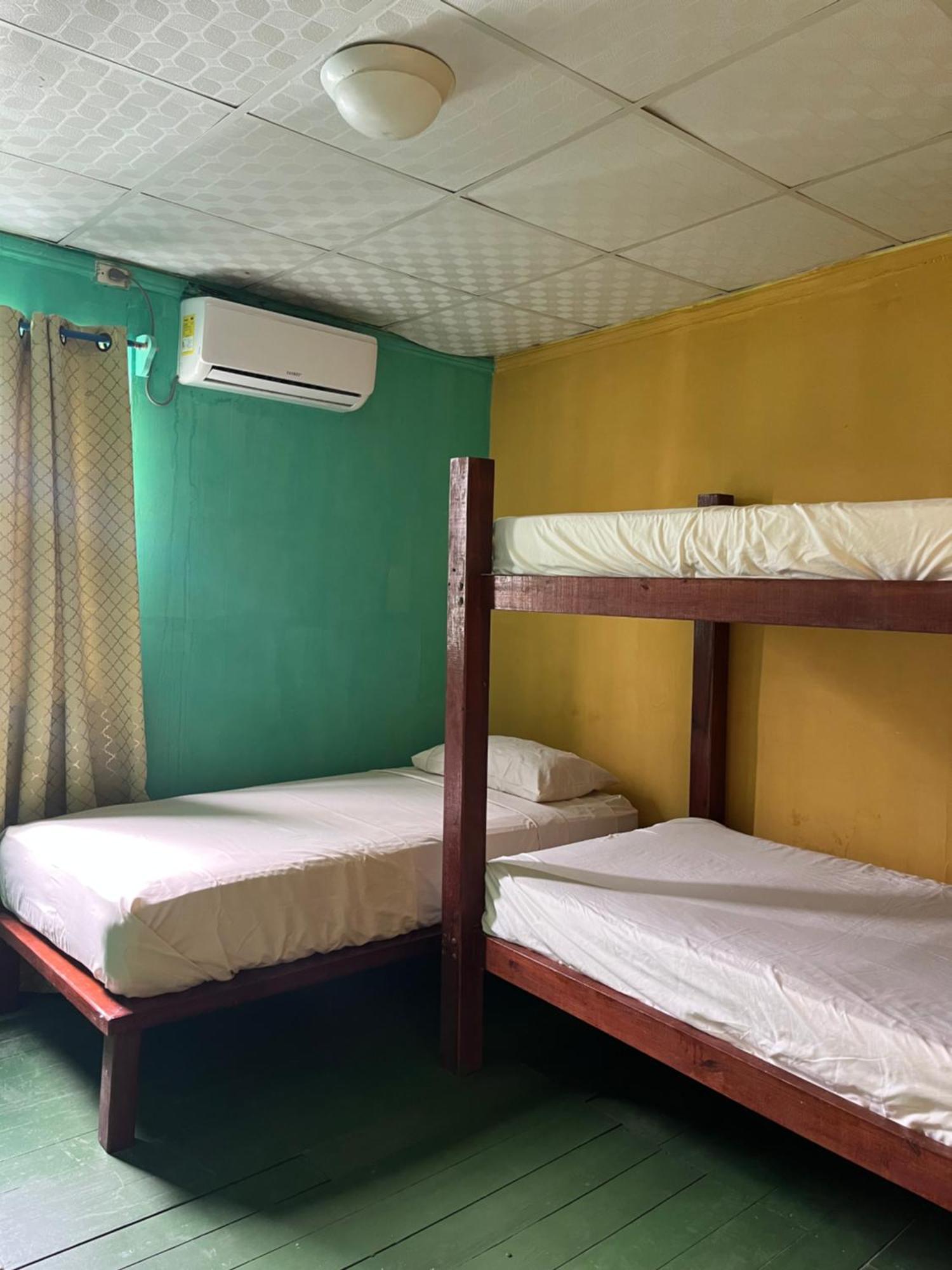 Hostal Cay Bastimentos Ngoại thất bức ảnh