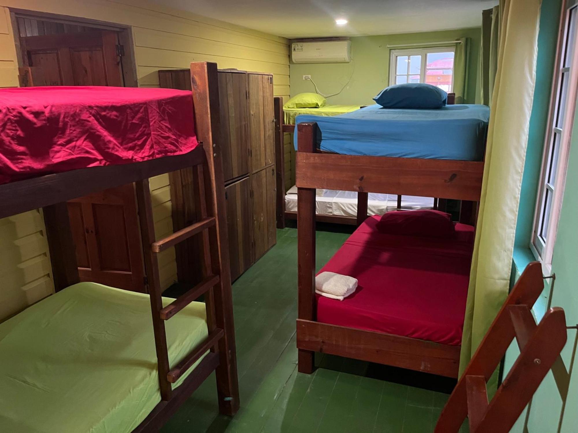 Hostal Cay Bastimentos Ngoại thất bức ảnh