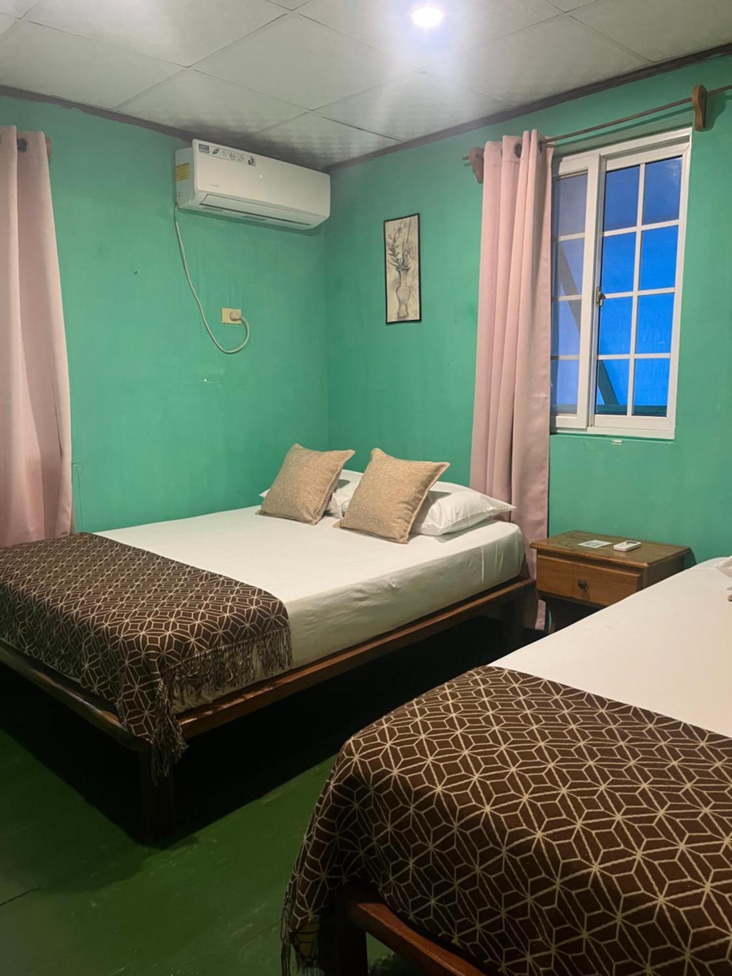Hostal Cay Bastimentos Ngoại thất bức ảnh